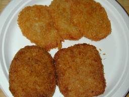 阿部精肉のミニハムカツと神戸商会のハムカツとコロッケ