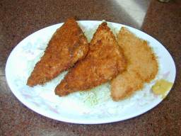 三ちゃん食堂@新丸子:1つだけ焦げ方が違う