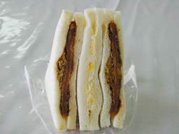 ファミリーマートのソースハムカツサンド