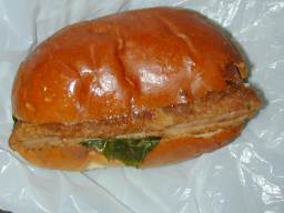 亀屋ベーカリー