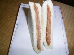 人気商品の様で、売り切れのことが多い。